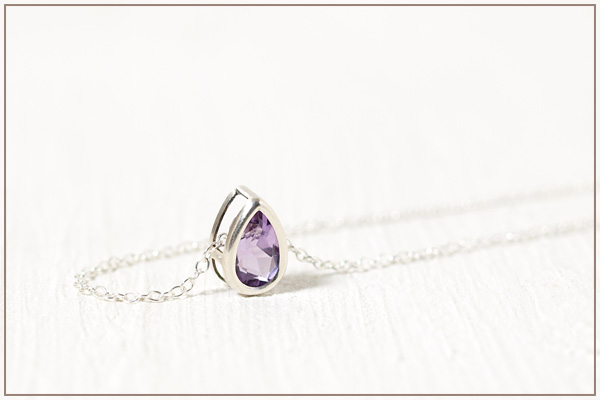 アメジストドロップカットsilver925ベゼルネックレス