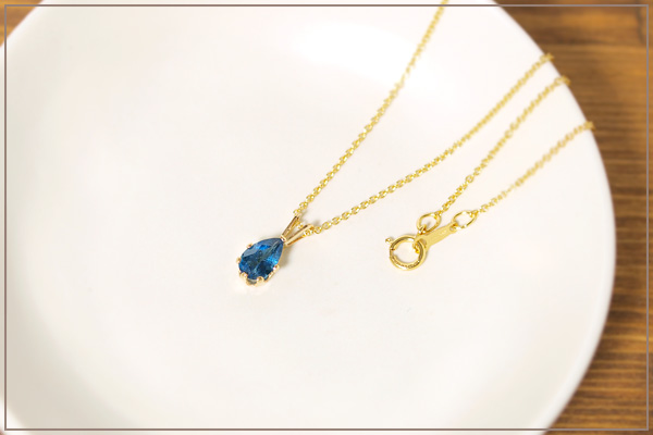 ロンドンブルートパーズドロップカットK14GFスタッドネックレス