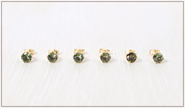 モルダバイトK14GFスタッドピアス