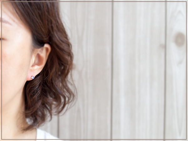 タンザナイトK14GFスタッドピアス