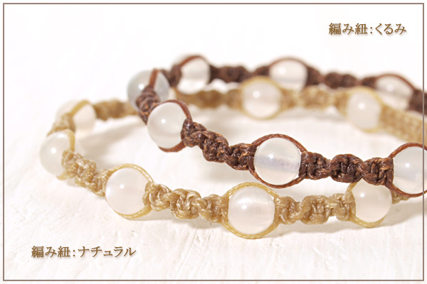 ムーンストーン6ミリ玉ナチュラルマクラメブレスレット