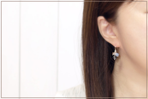 ブルーフローライト+エンジェライト+水晶花*花ピアス・イヤリング