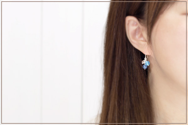 カイヤナイト+シーブルーカルセドニー+水晶花*花ピアス・イヤリング