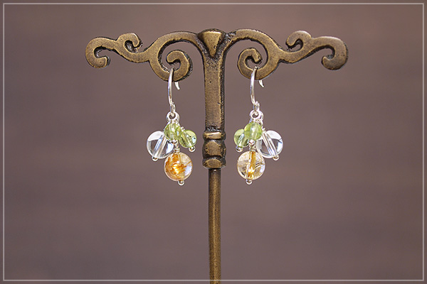 ルチルクォーツ+水晶+ペリドット花*花ピアス・イヤリング