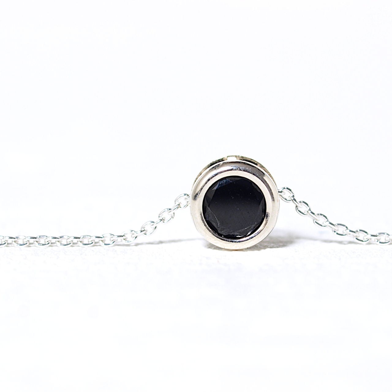 【限定】ブラックスピネルsilver925ベゼルネックレス
