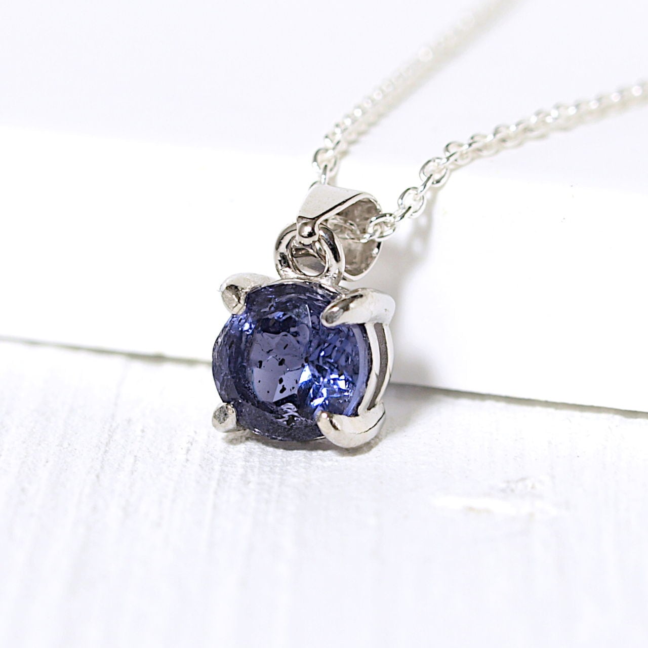 【限定】アイオライト爪留めネックレス（silver925）