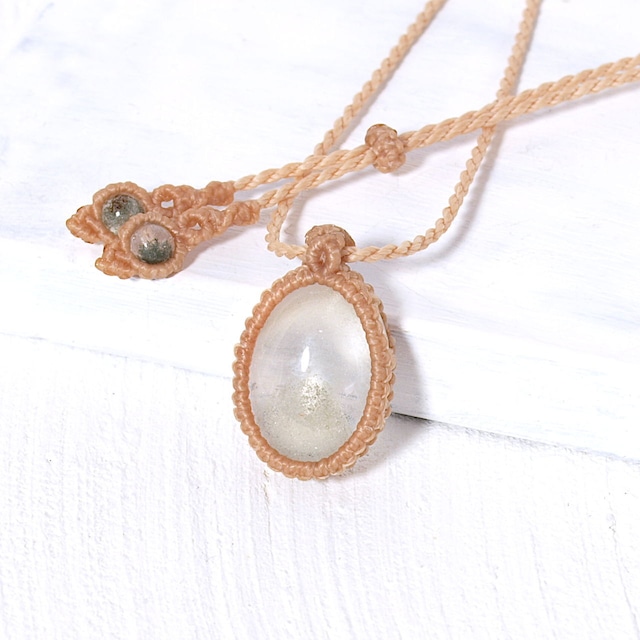 【一点物】ガーデンクォーツのオーバルルースを包んだマクラメネックレスNo.7