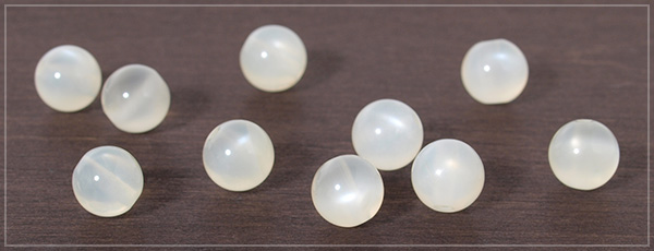 ムーンストーン８ミリ玉ペンダントトップ