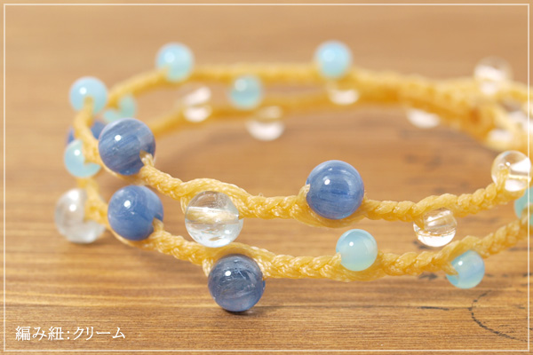 アクアマリン＋カイヤナイト＋シーブルーカルセドニー＋水晶２連マクラメブレスレット